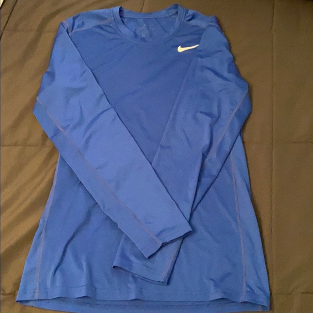 Men’s small Nike Dri Fit fitted l/s shirt